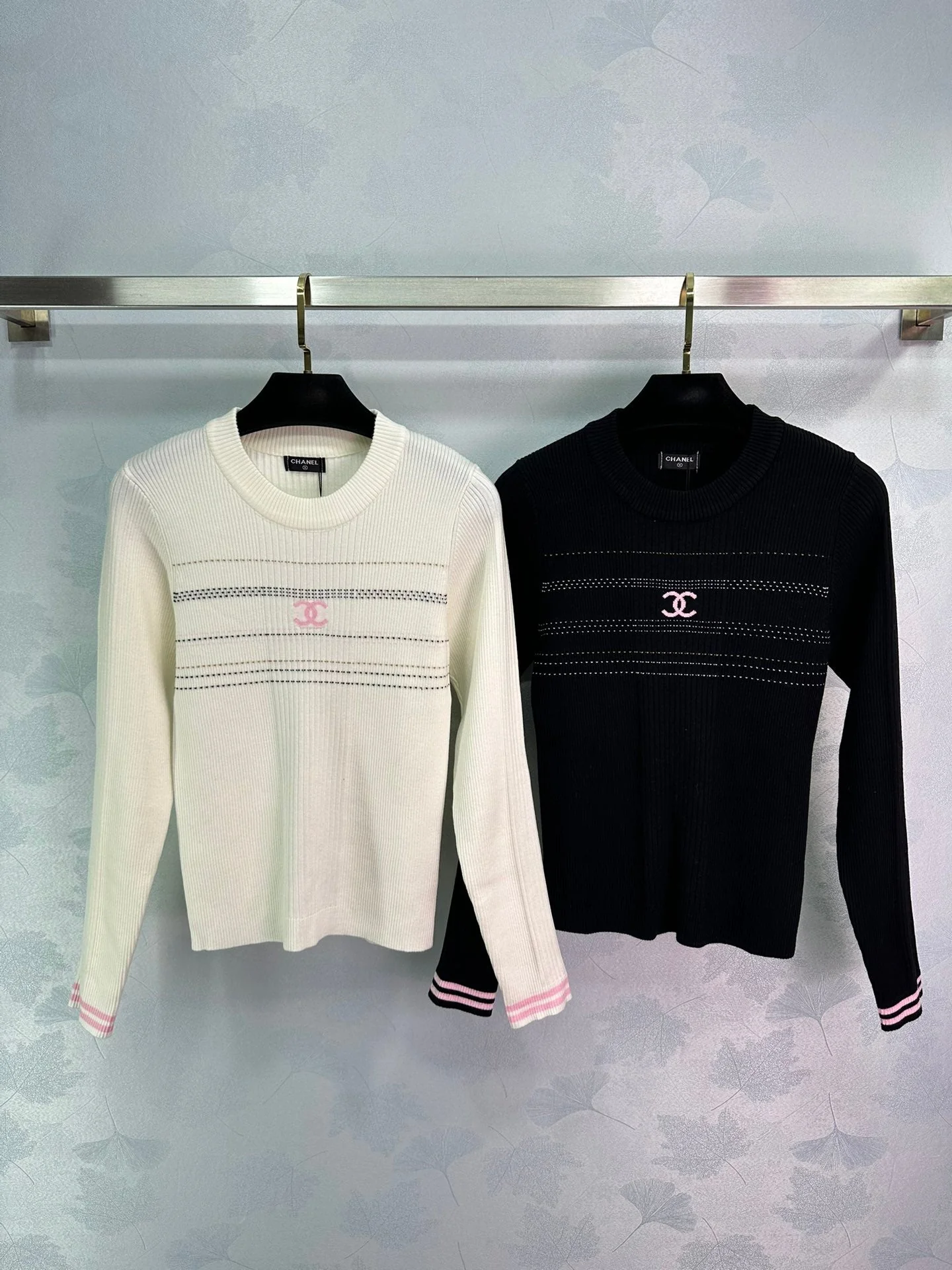Knitted long sleeves - Ultra-Collectible