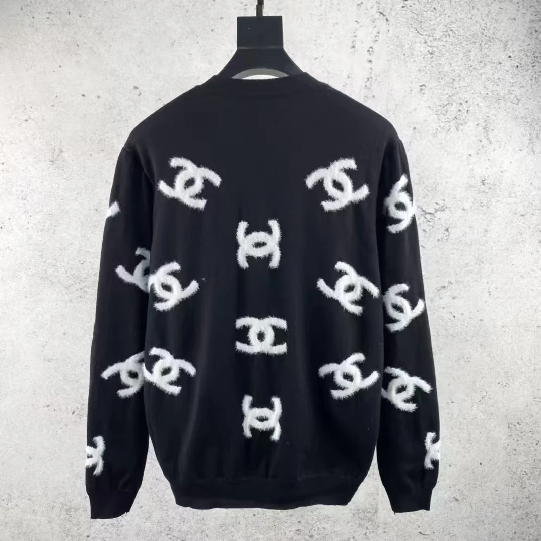 large logo cardigan sweater - Ultra-Collectible