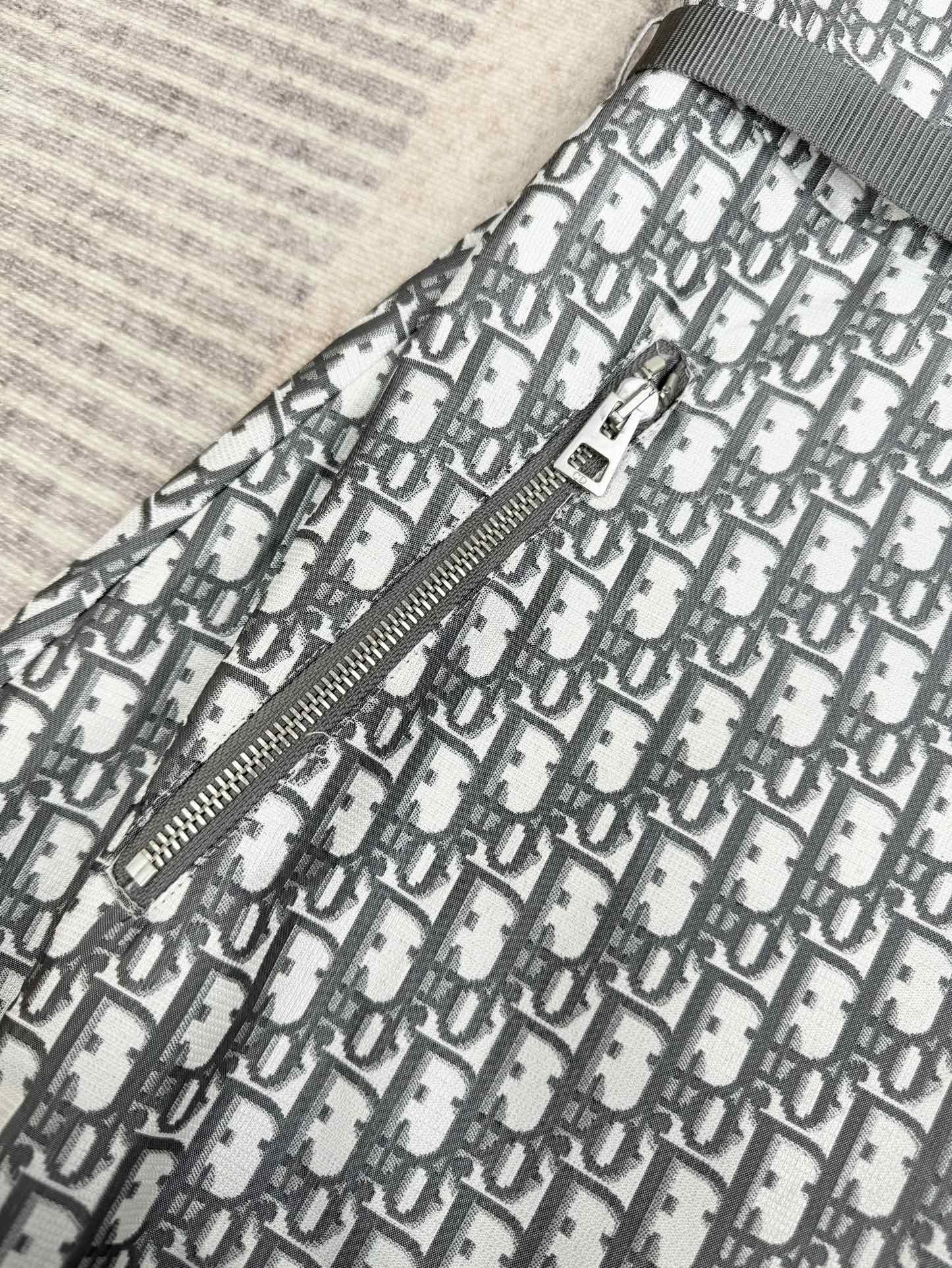 Slim fit presbyopia dress - Ultra-Collectible