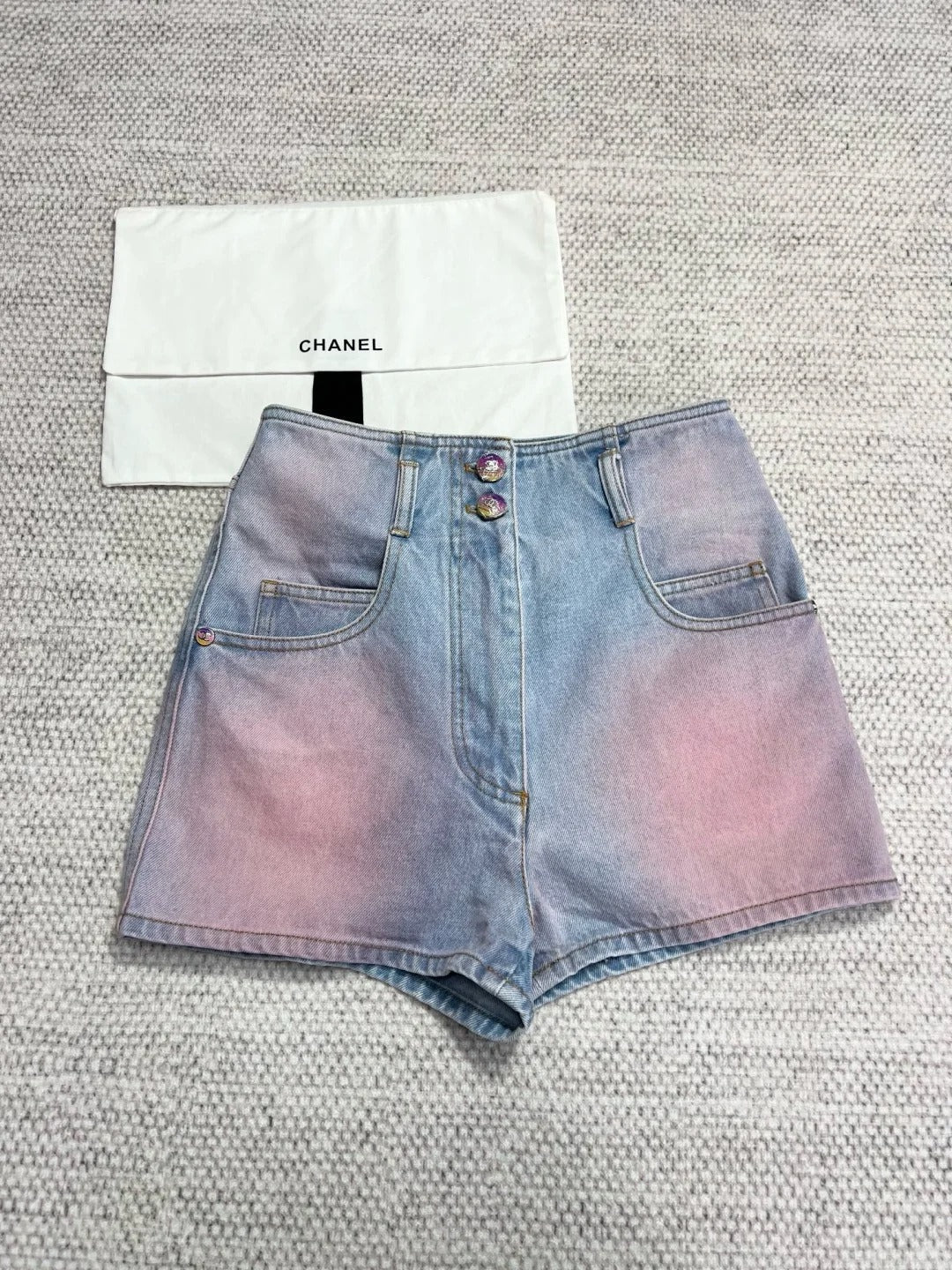Gradient wide-leg denim shorts - Ultra-Collectible