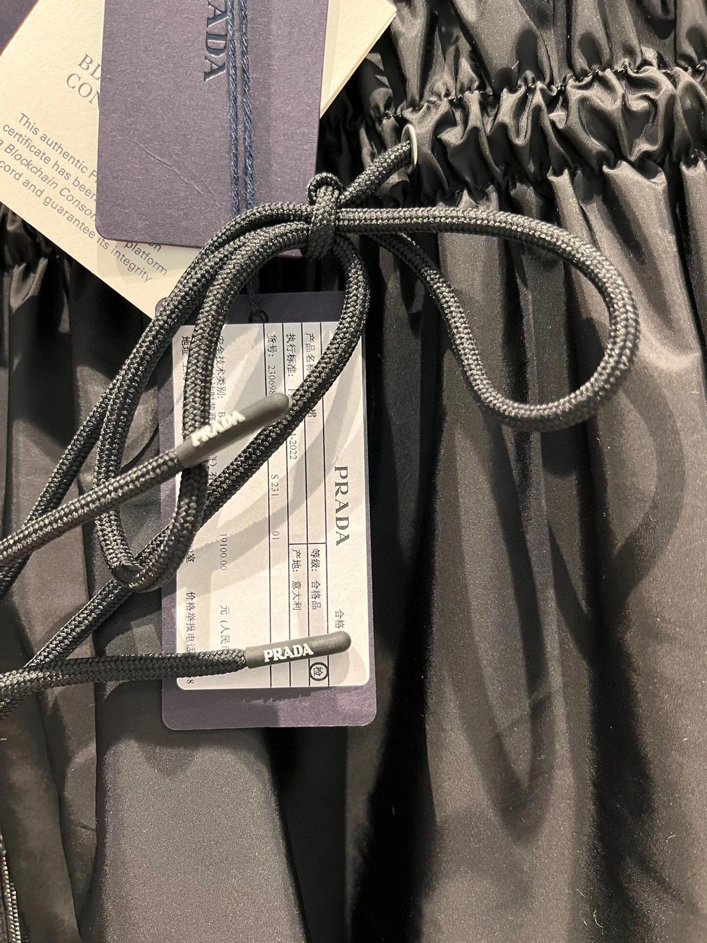 Sleeveless waist dress - Ultra-Collectible