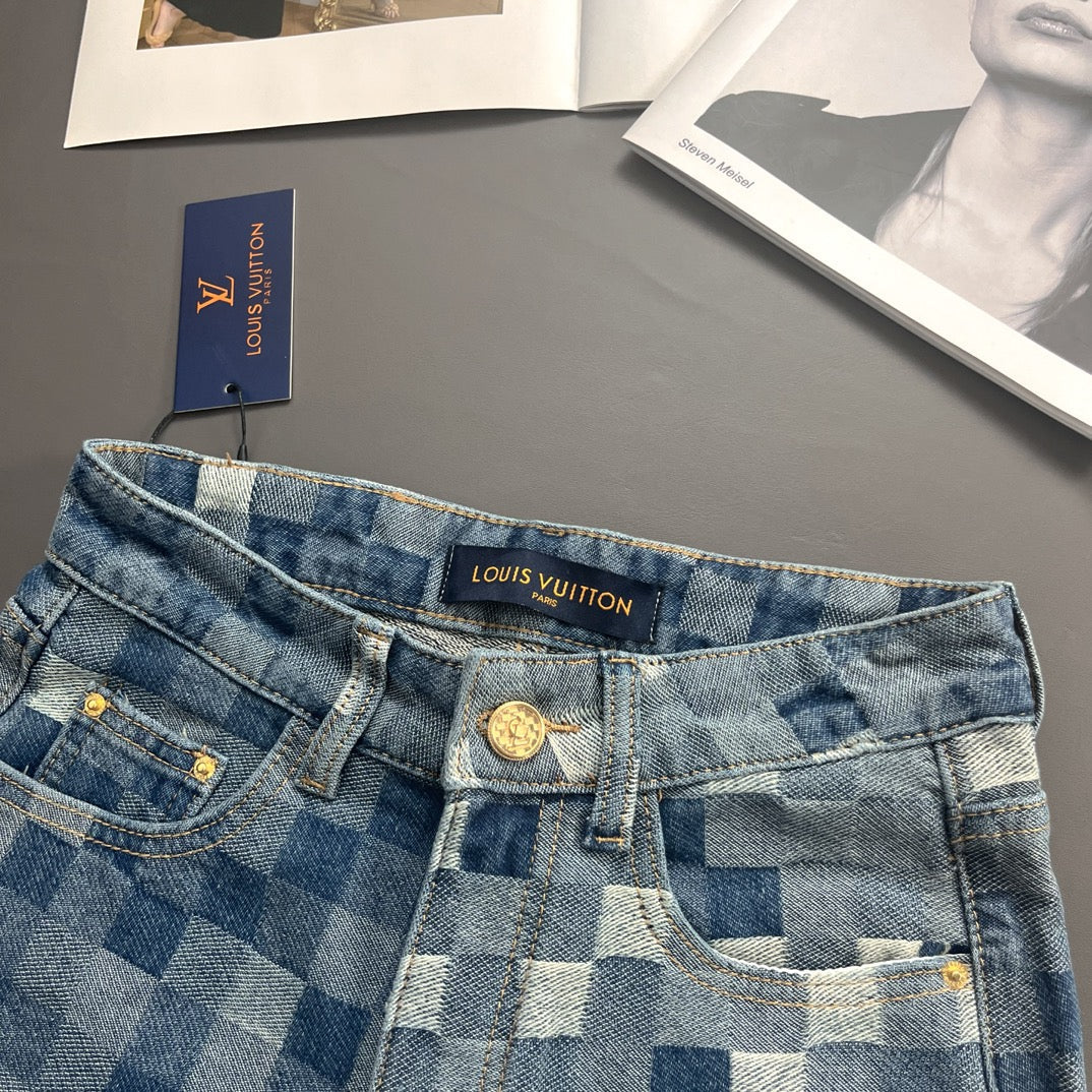 Checkerboard logo shorts - Ultra-Collectible