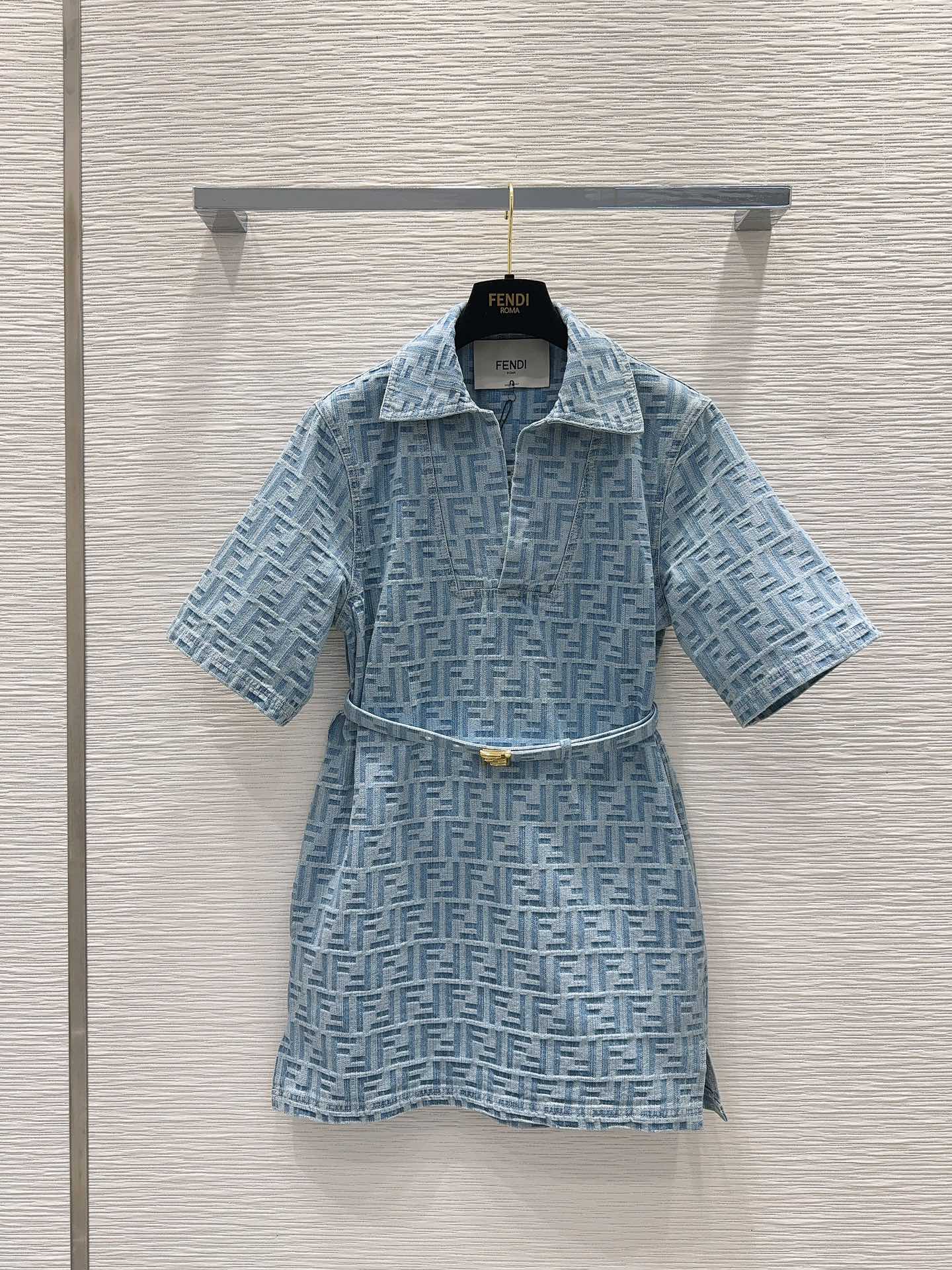 Printed denim dress - Ultra-Collectible