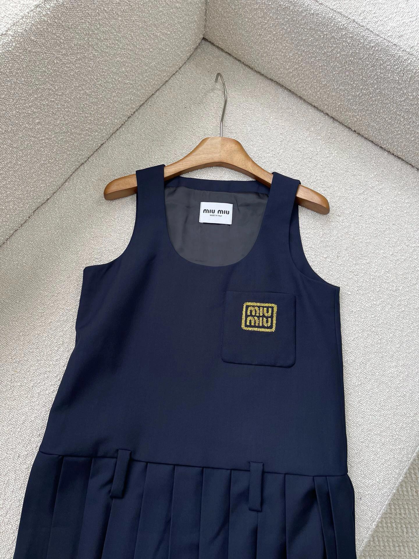 Preppy Dress - Ultra-Collectible