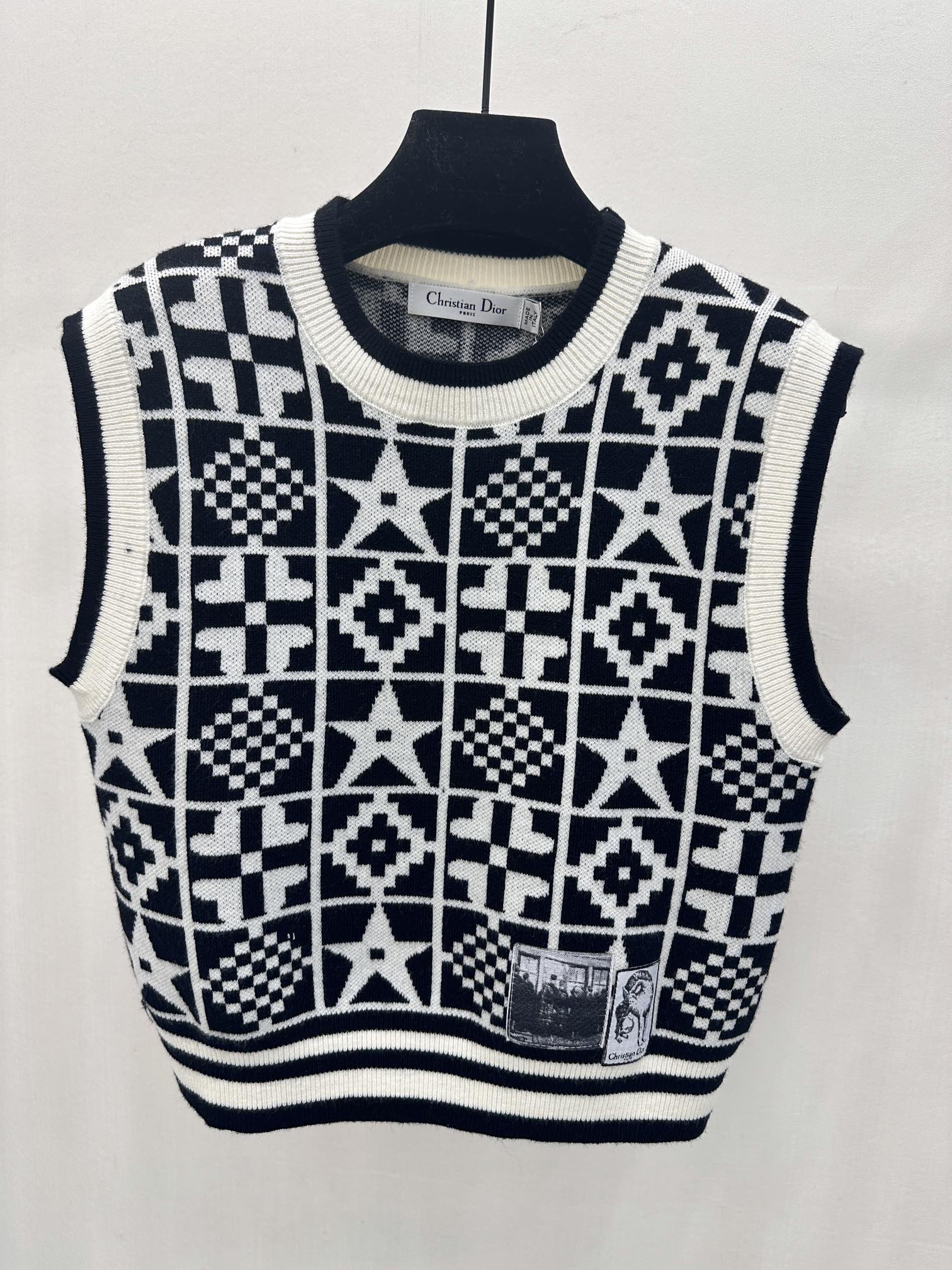 geometric knitted vest - Ultra-Collectible