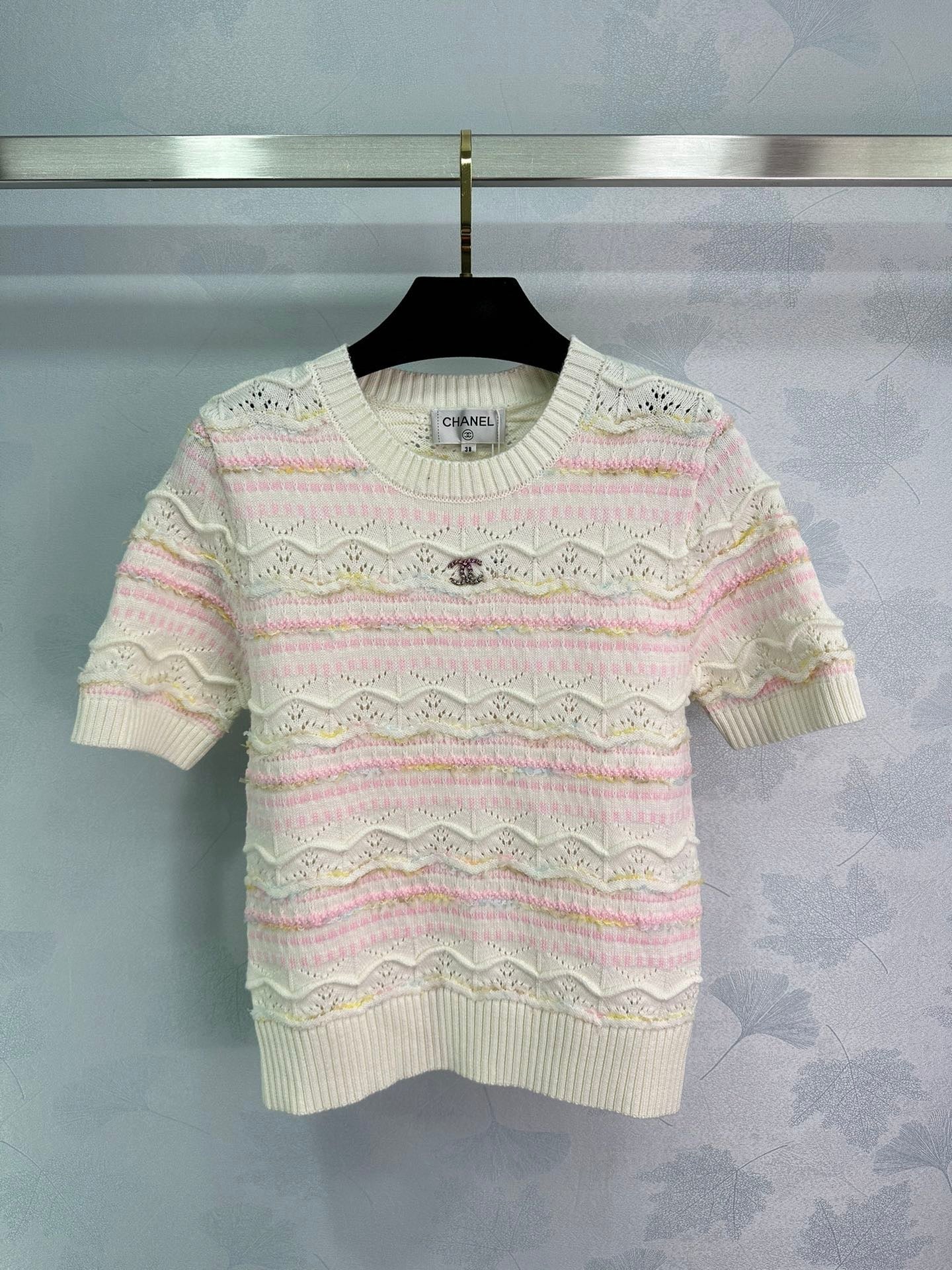 Pink wavy knitted short sleeves - Ultra-Collectible