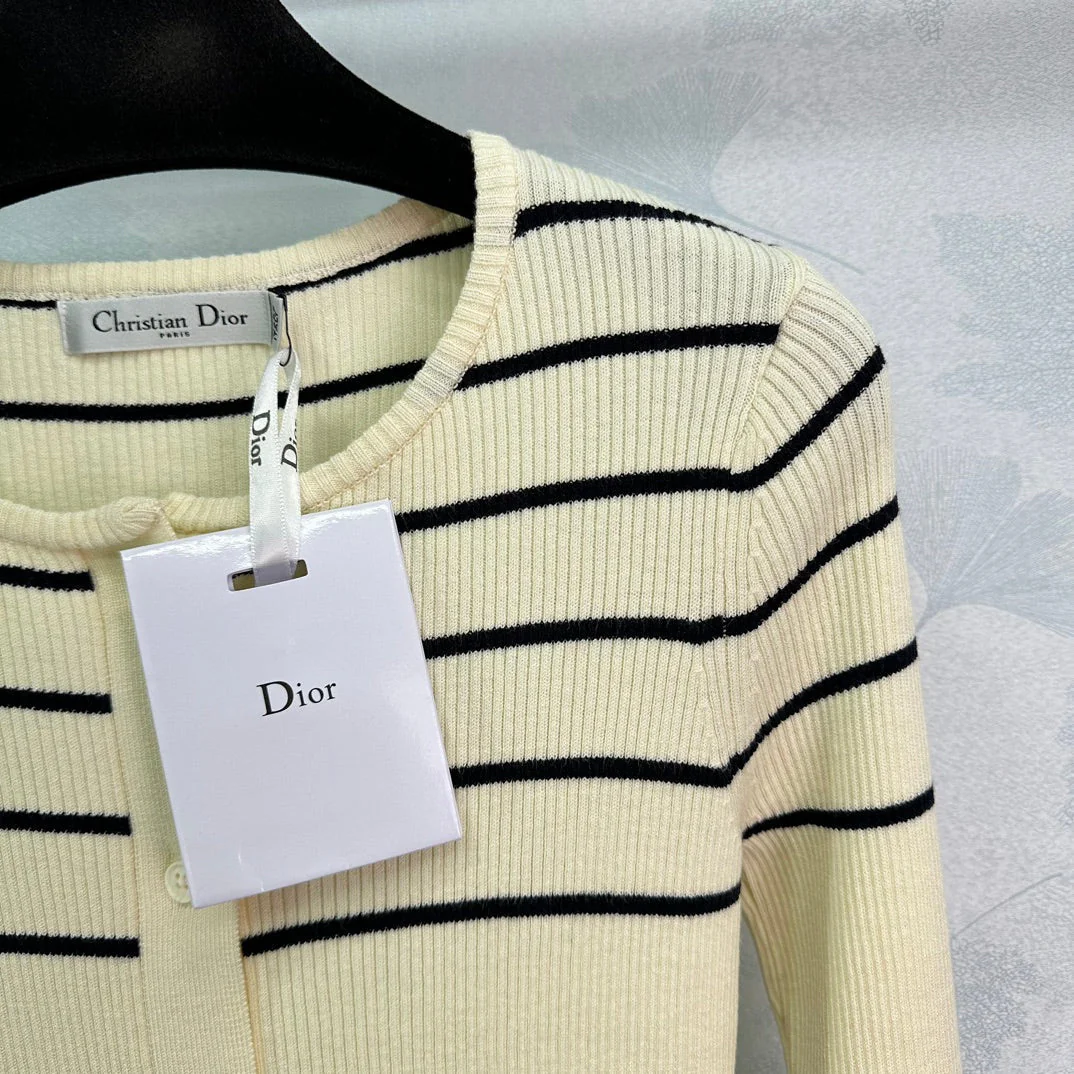 Minimalist striped knitted cardigan - Ultra-Collectible