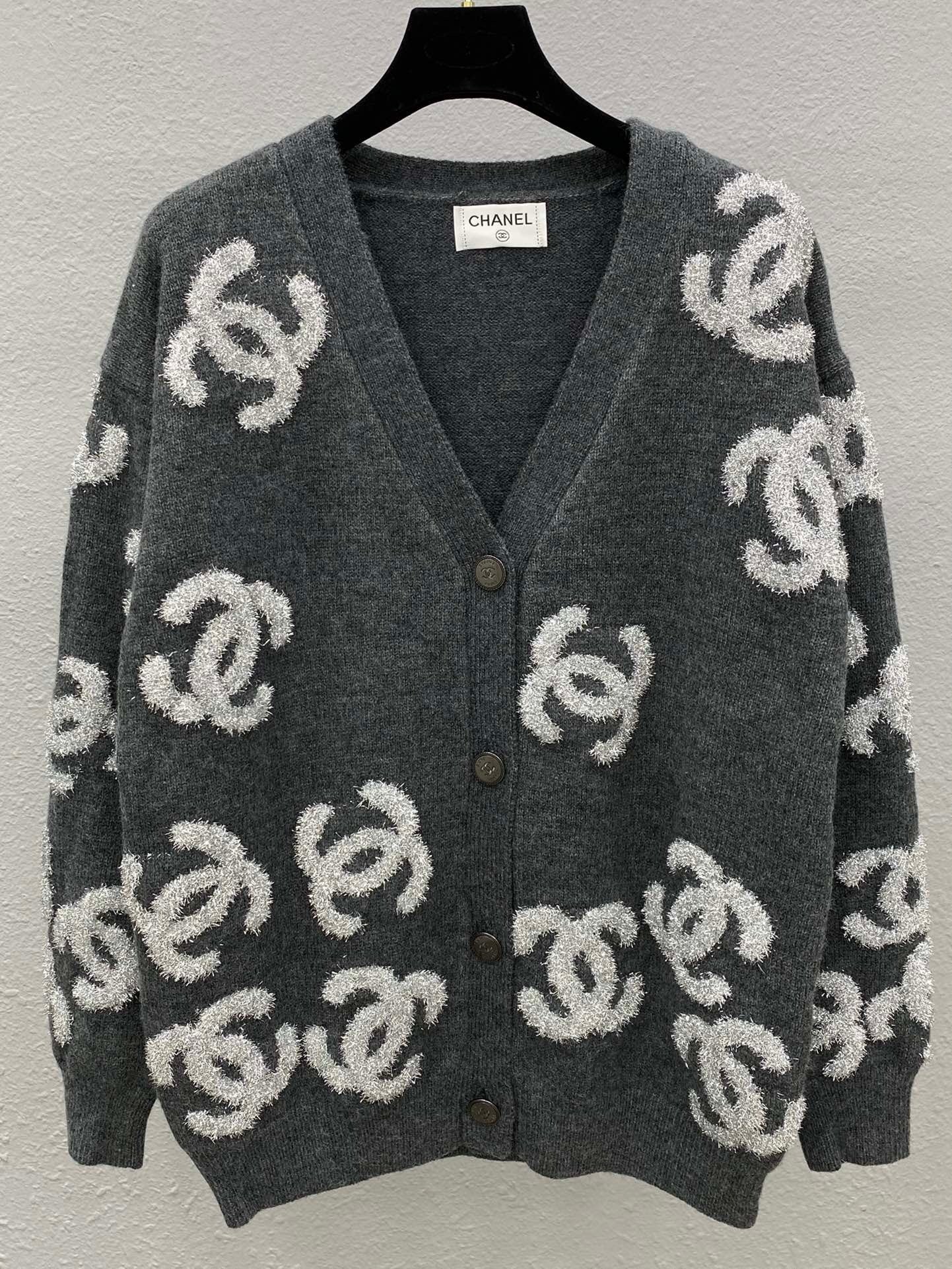 Heavy industry embroidery logo knitting - Ultra-Collectible