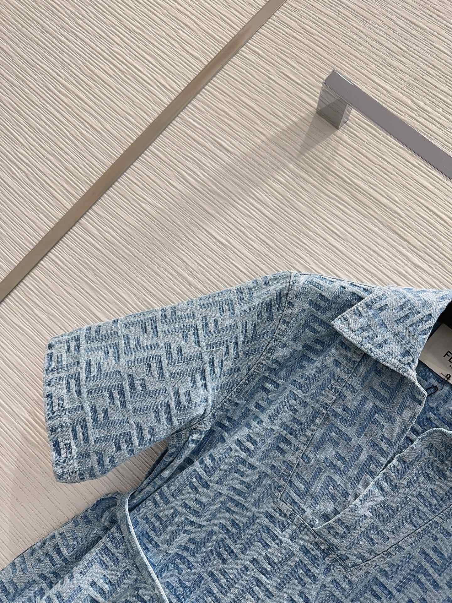 Printed denim dress - Ultra-Collectible