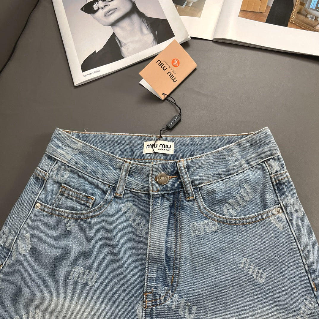 Washed denim shorts with jacquard pattern - Ultra-Collectible