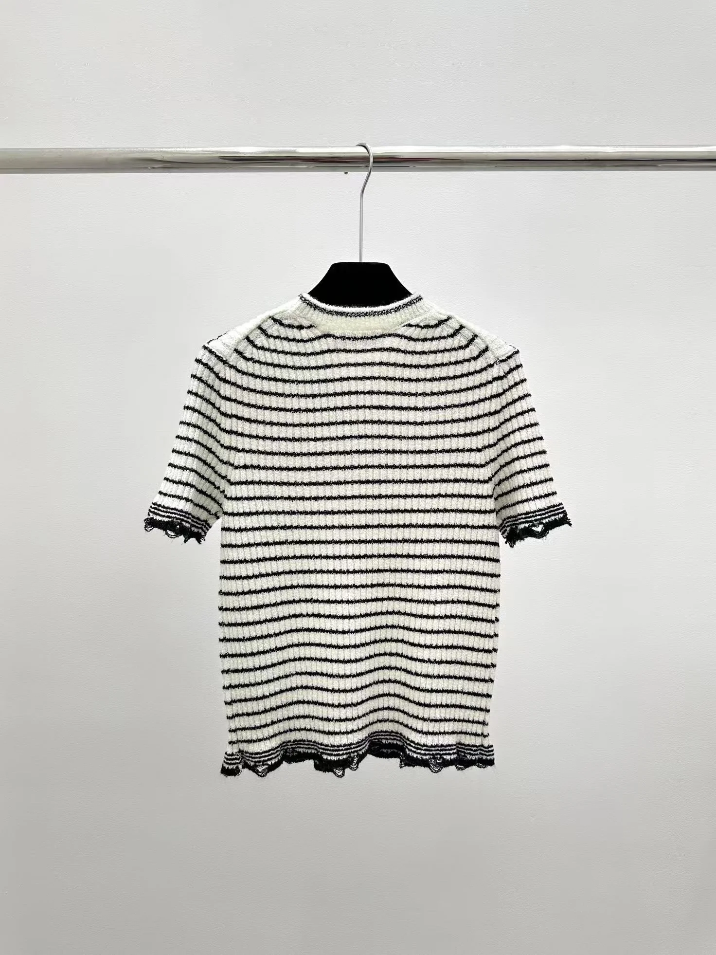 Knitted crew neck short sleeves - Ultra-Collectible