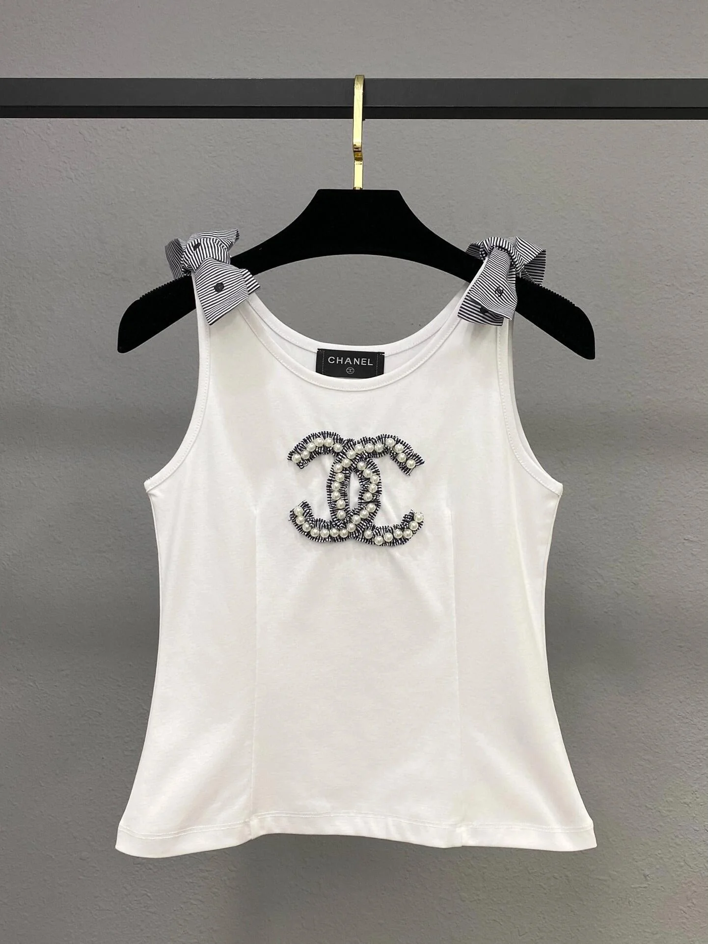 Beaded embroidered vest - Ultra-Collectible