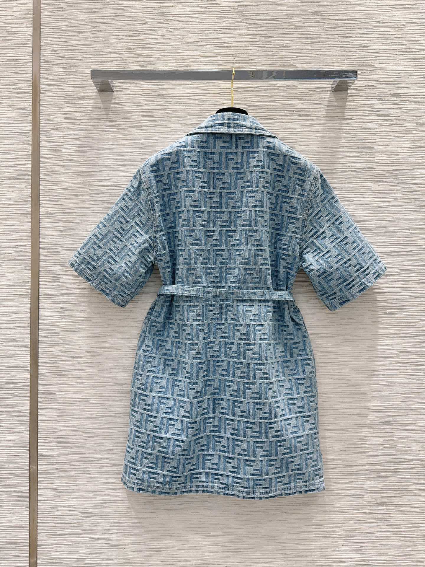 Printed denim dress - Ultra-Collectible