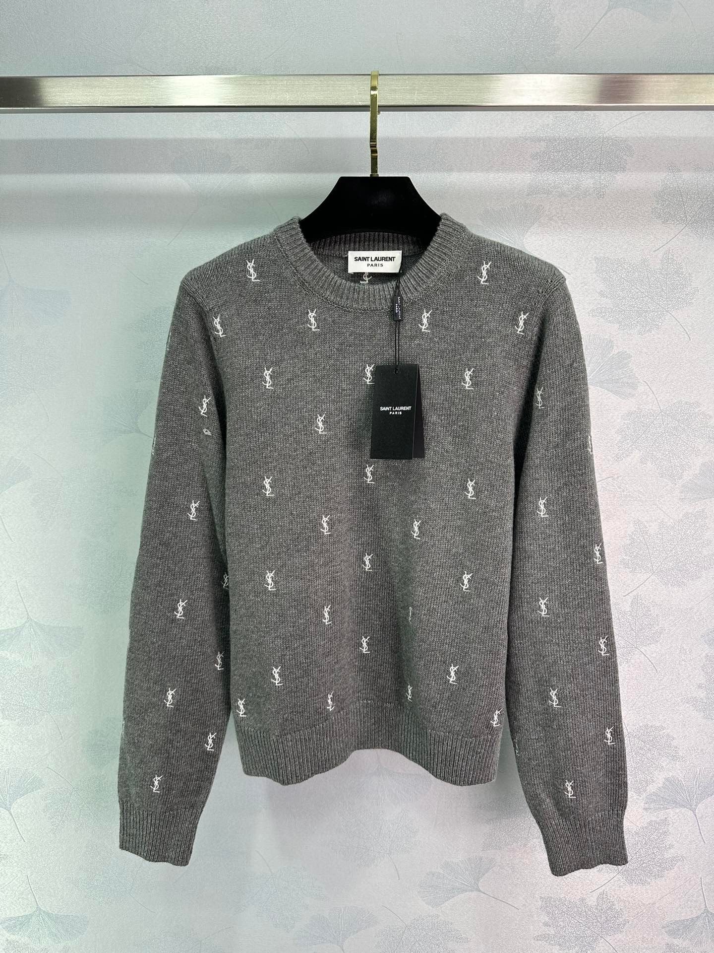 Manfu embroidered round neck long sleeve sweater - Ultra-Collectible