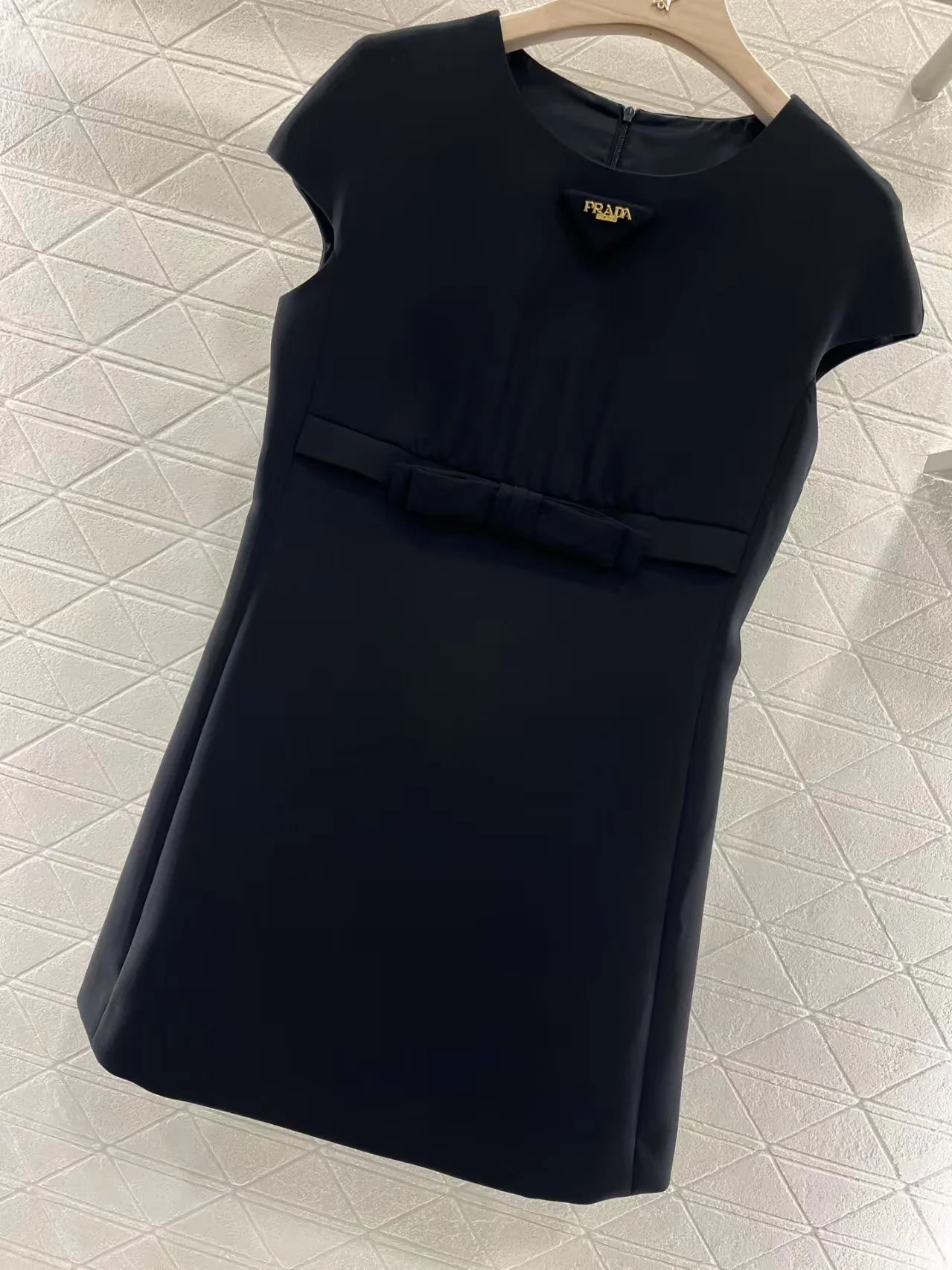 Bow short sleeve dress - Ultra-Collectible