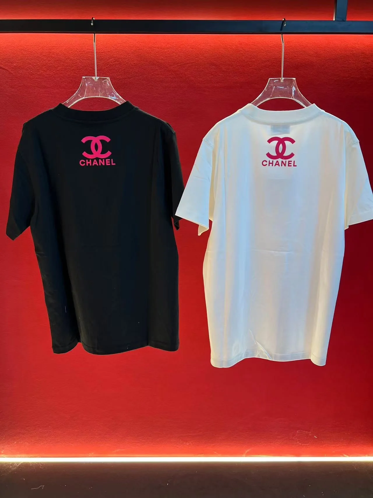 Round neck flocked letter short-sleeved T-shirt - Ultra-Collectible