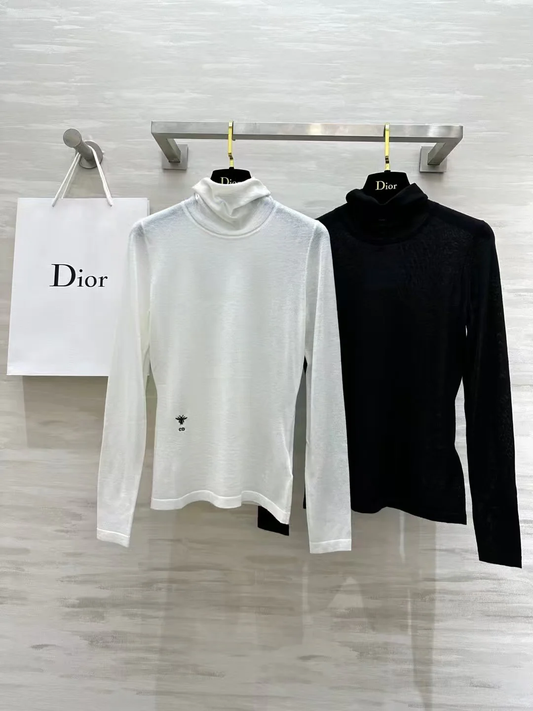 24 new style bee logo embroidery wool knitted bottoming shirt - Ultra-Collectible