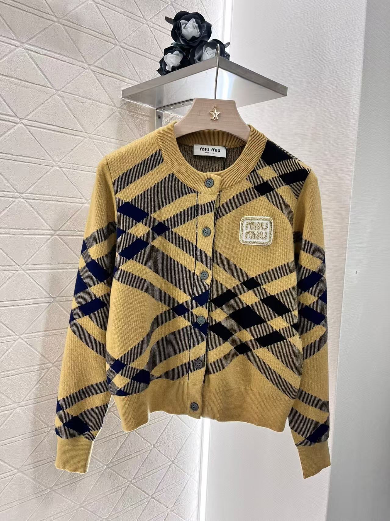 25ss early spring new embroidered letter cardigan - Ultra-Collectible