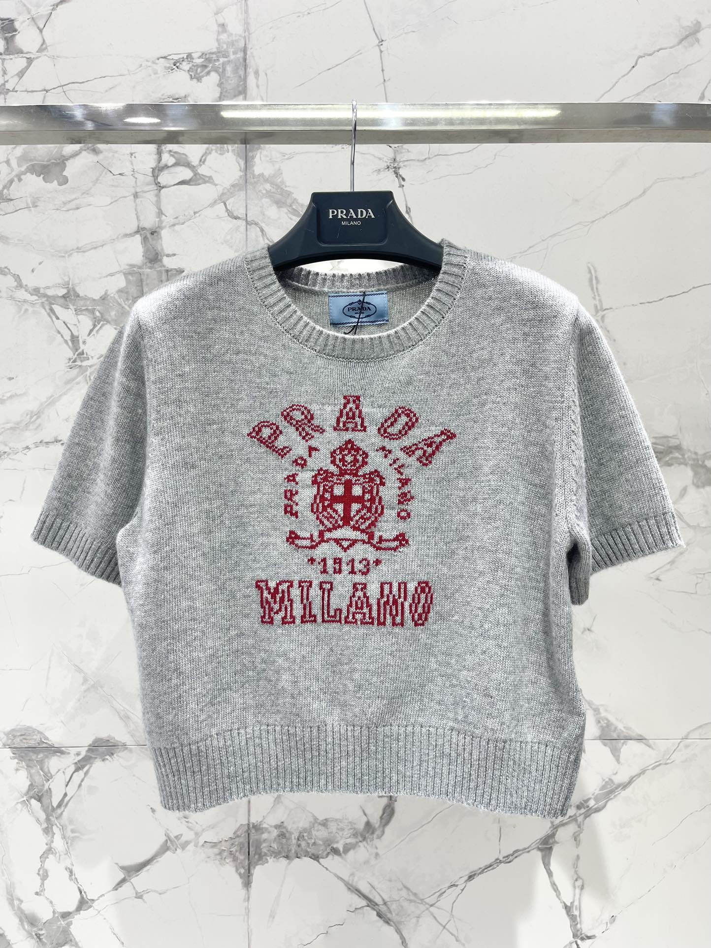 Knitted crew neck with jacquard lettering - Ultra-Collectible