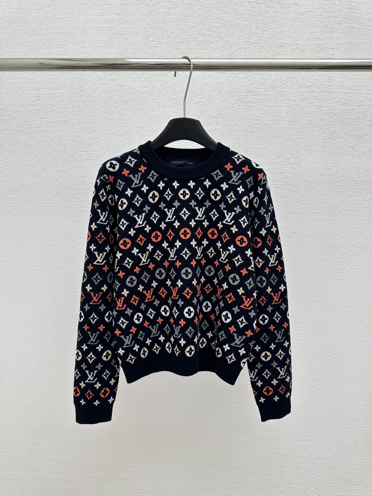 Classic contrast color monogram knitted crew neck sweater - Ultra-Collectible