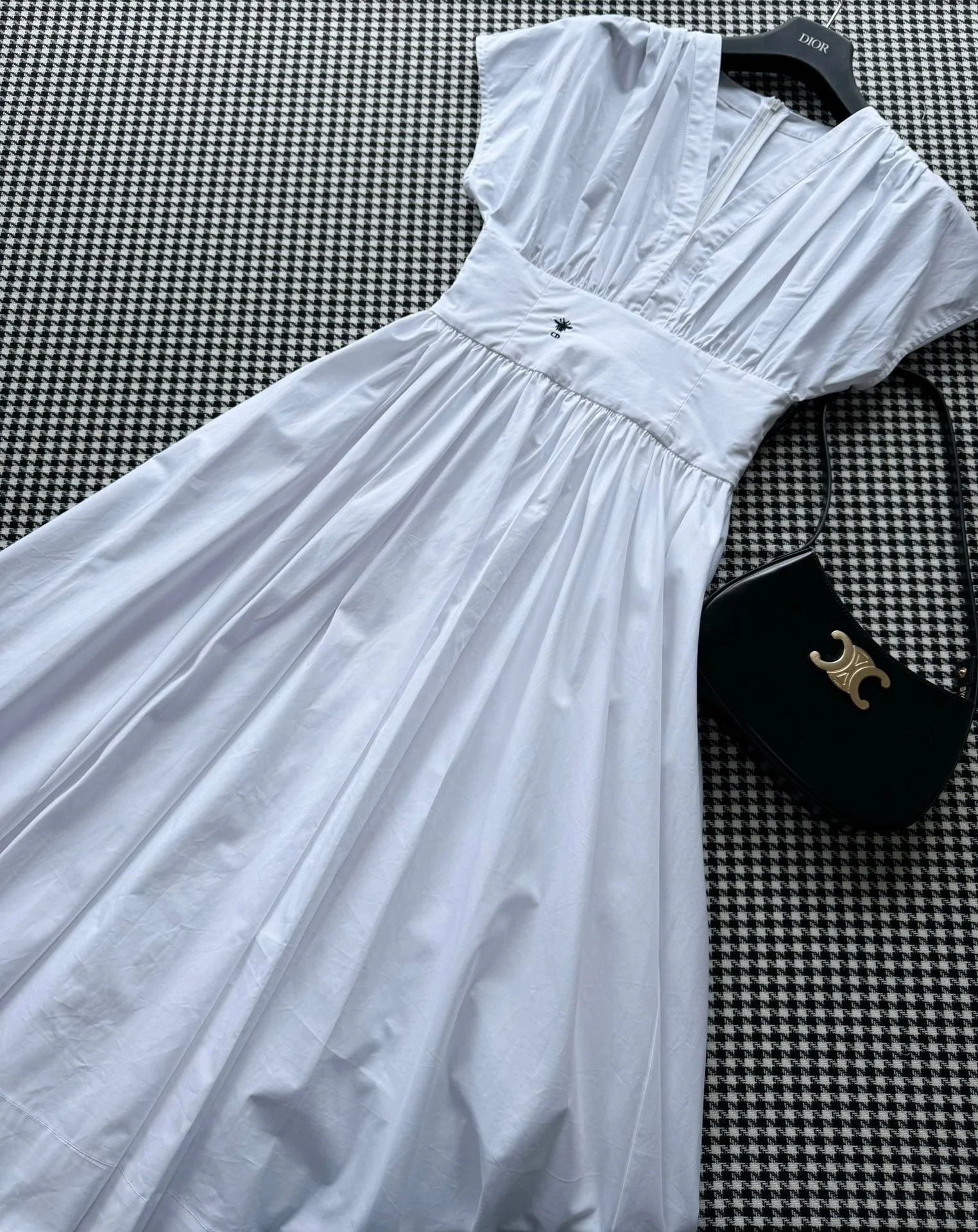 White waisted skirt dress - Ultra-Collectible