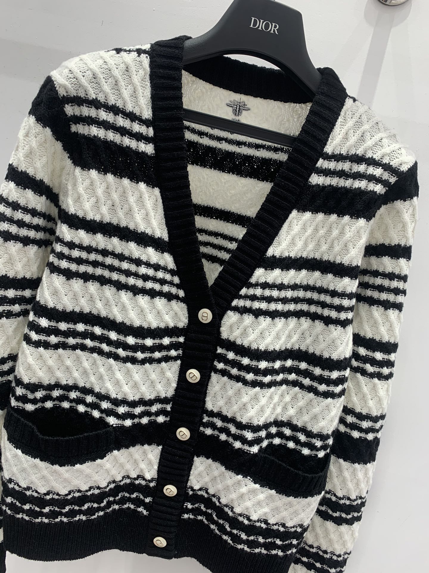 Black and white striped knitted V-neck cardigan - Ultra-Collectible