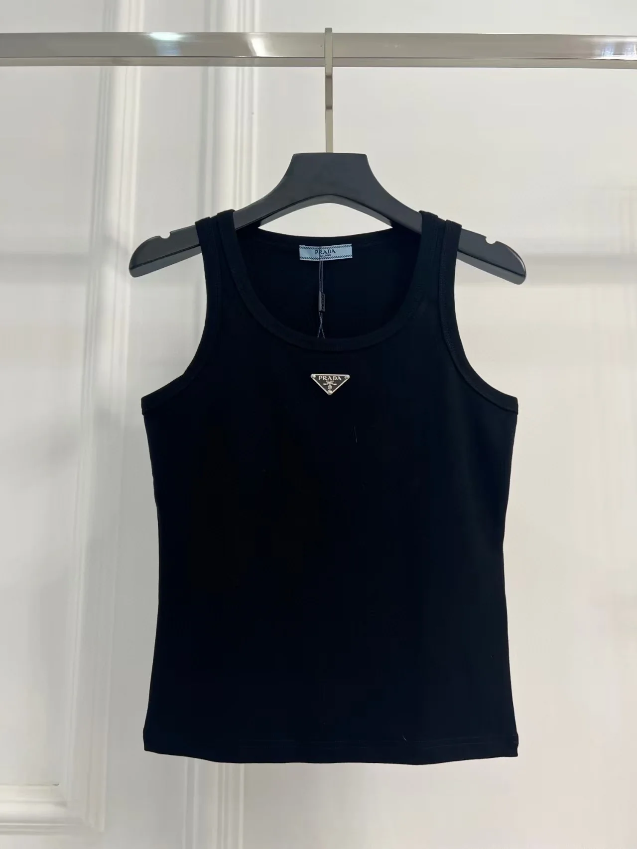 25ss metal logo crew neck tank top - Ultra-Collectible