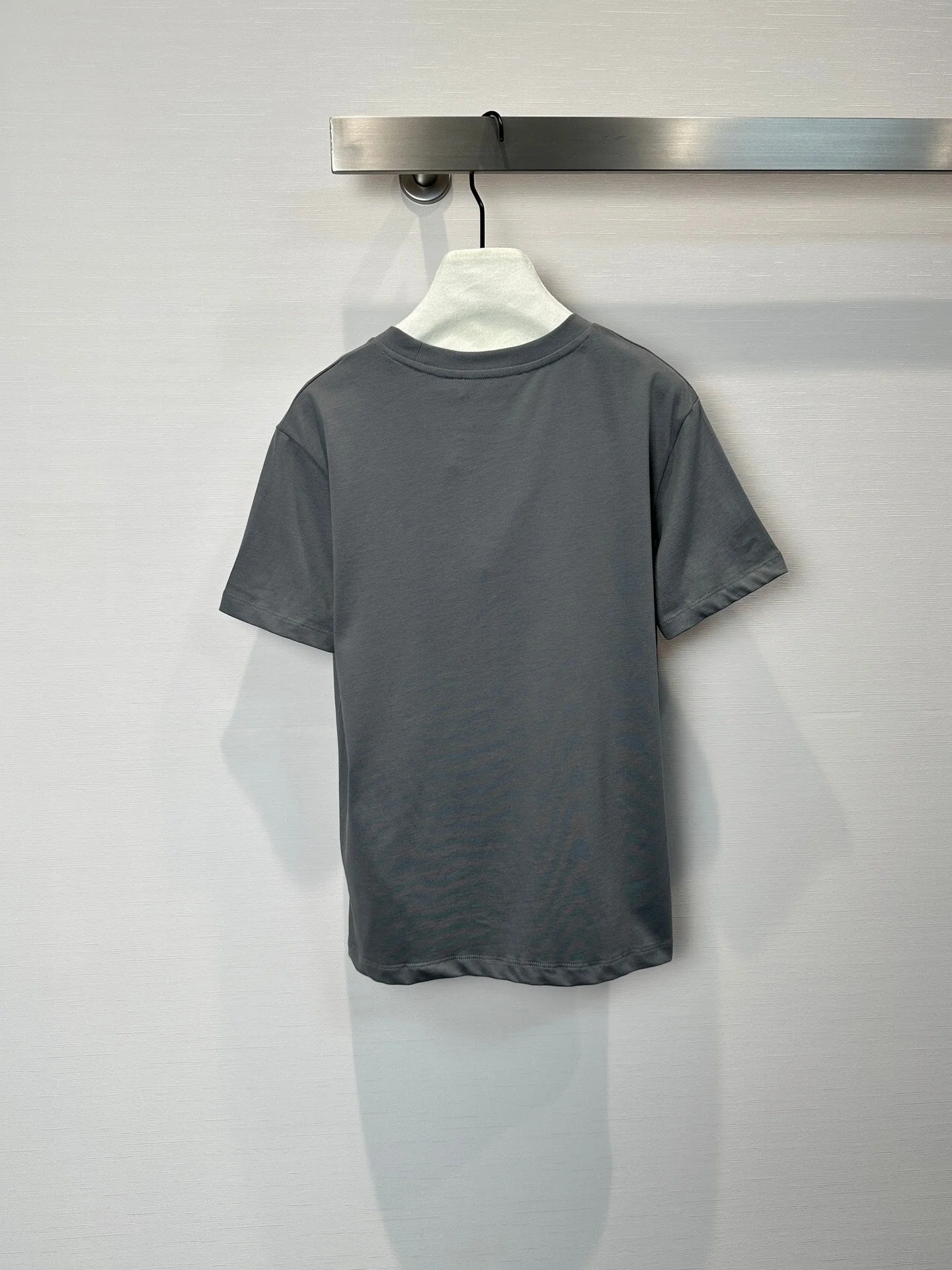 Letter patch embroidered short sleeves - Ultra-Collectible