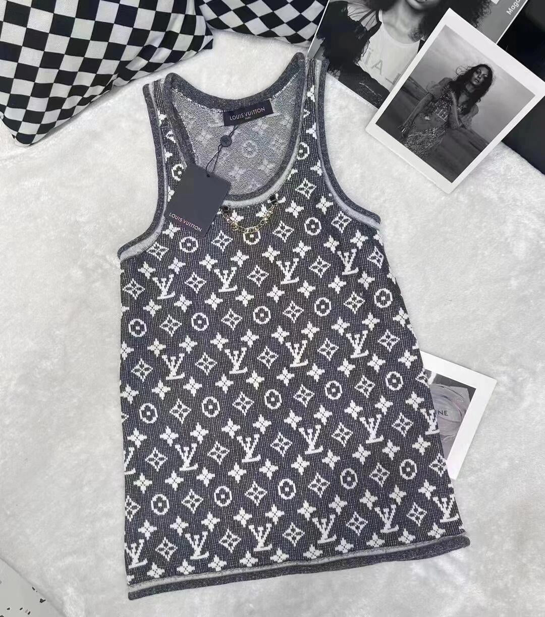 Lettered pullover sweater vest - Ultra-Collectible