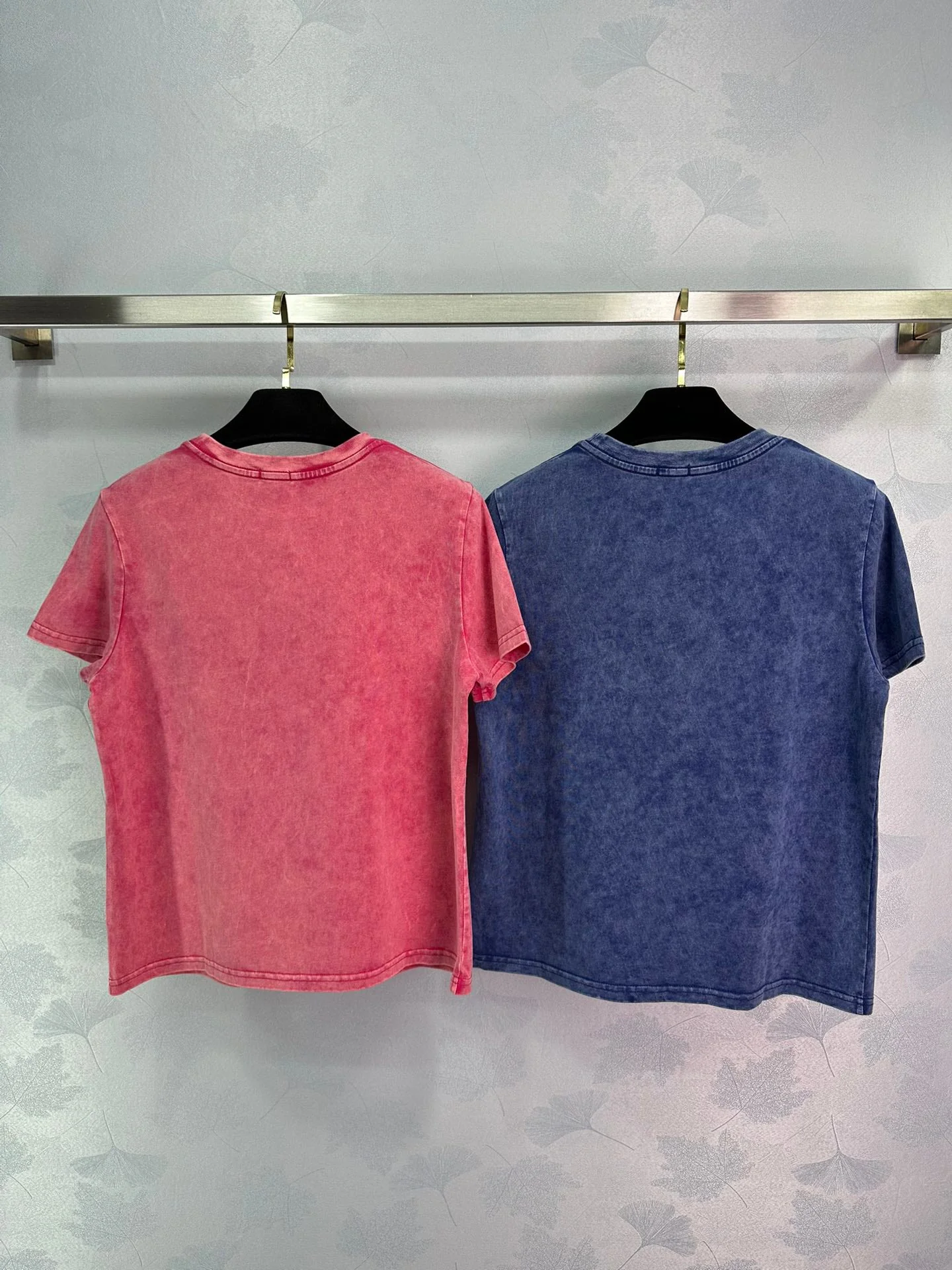 Four-color embroidered snowflake short sleeves - Ultra-Collectible