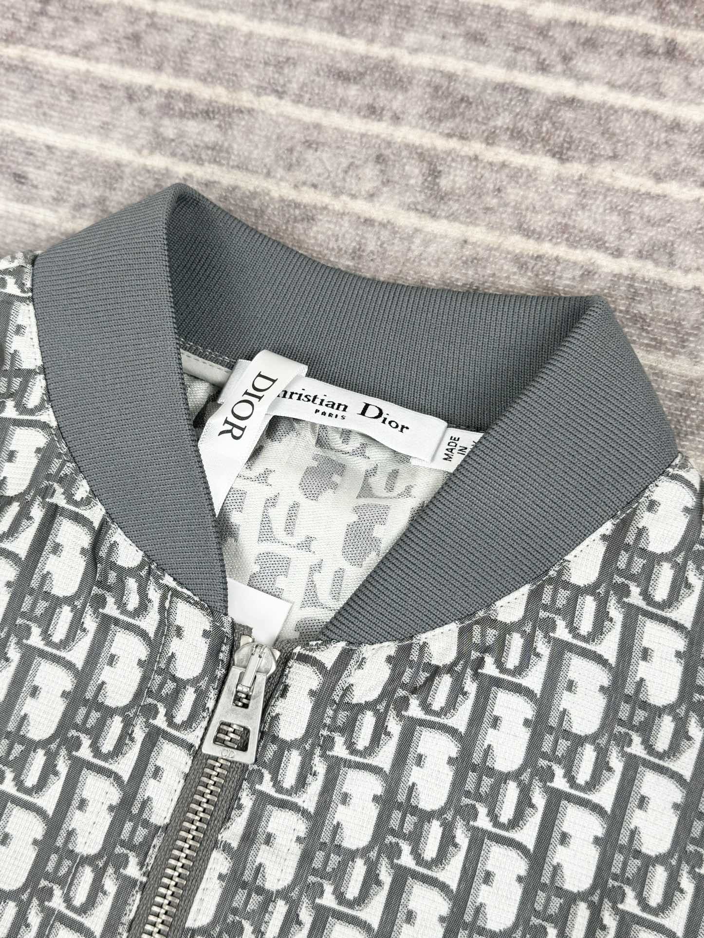 Slim fit presbyopia dress - Ultra-Collectible