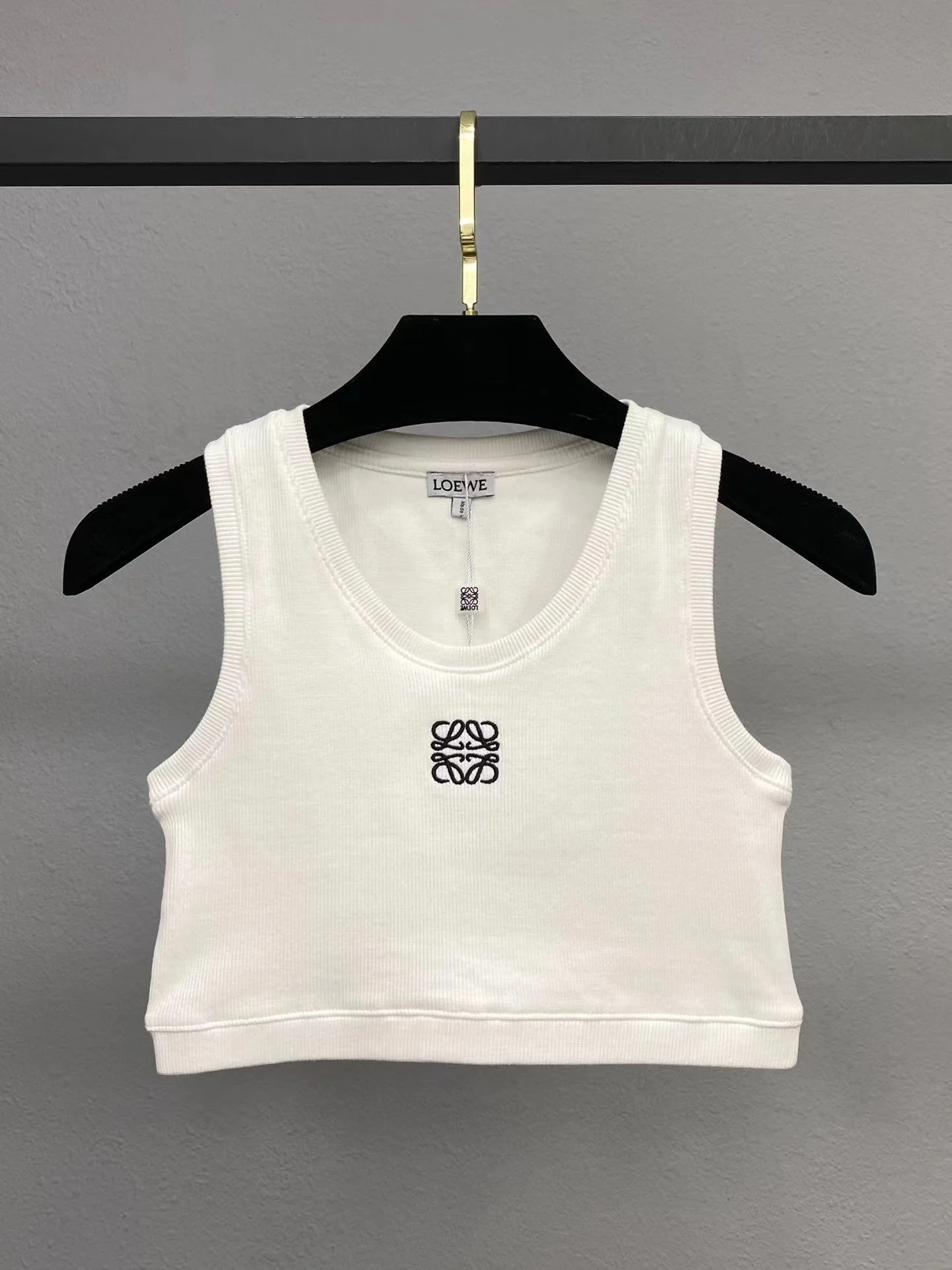 New simple and versatile logo embroidered short vest - Ultra-Collectible