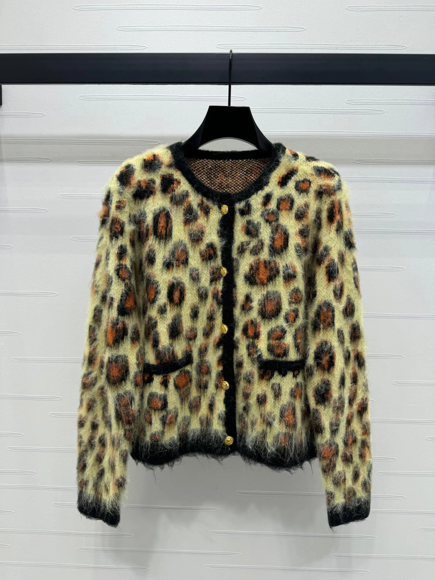 Leopard print crew neck cardigan - Ultra-Collectible