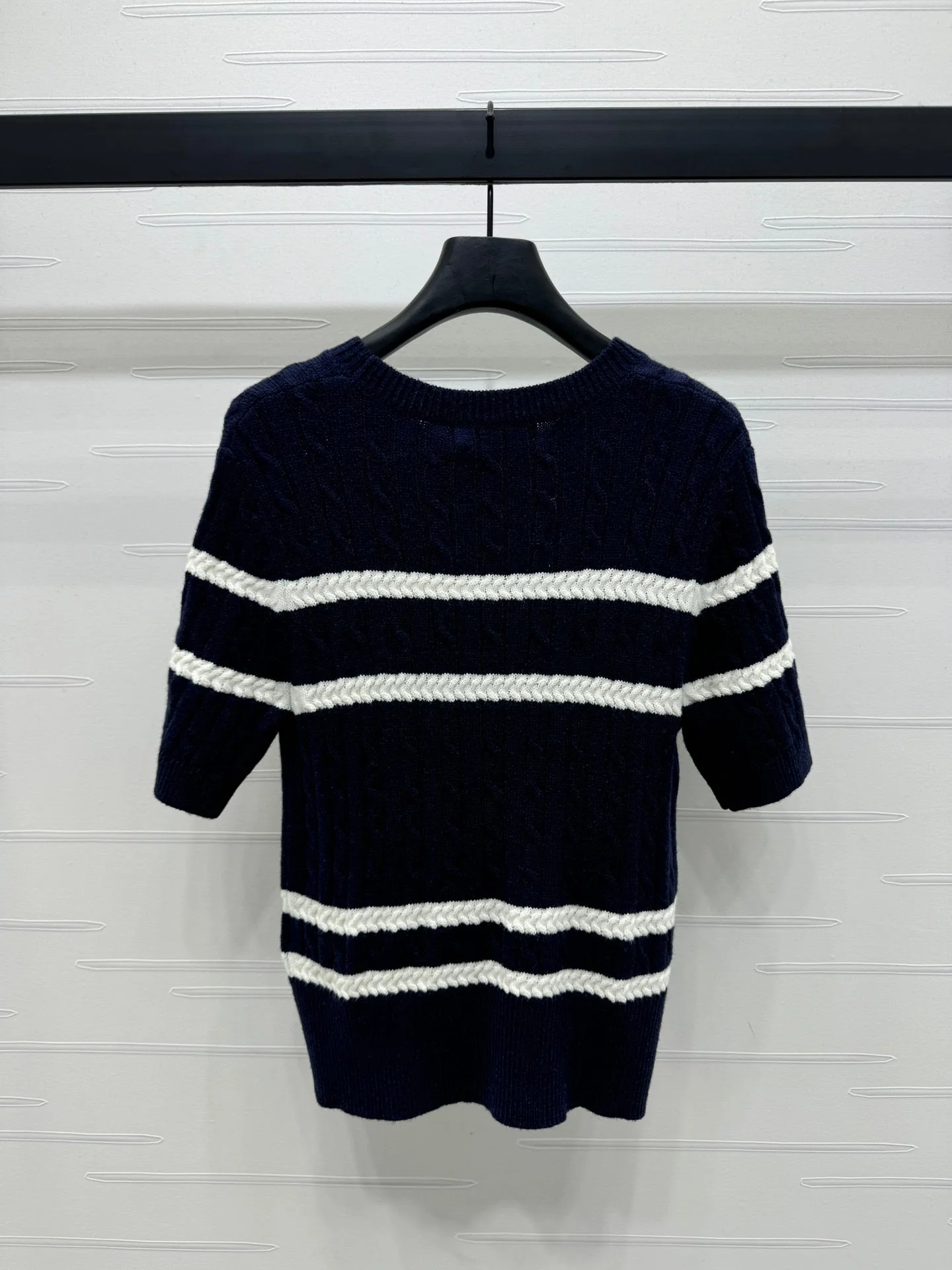 Letter jacquard striped twisted round neck knitted short sleeves - Ultra-Collectible