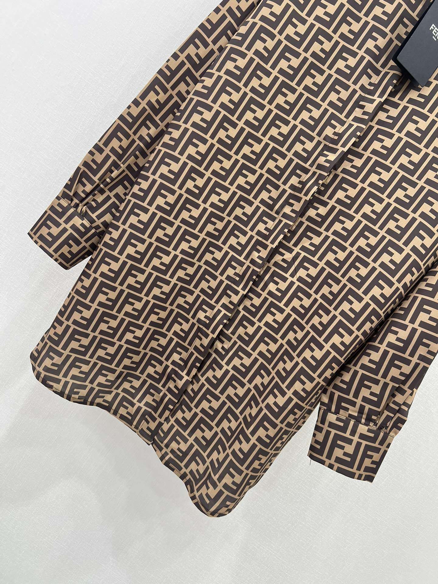 Silk shirt dress - Ultra-Collectible