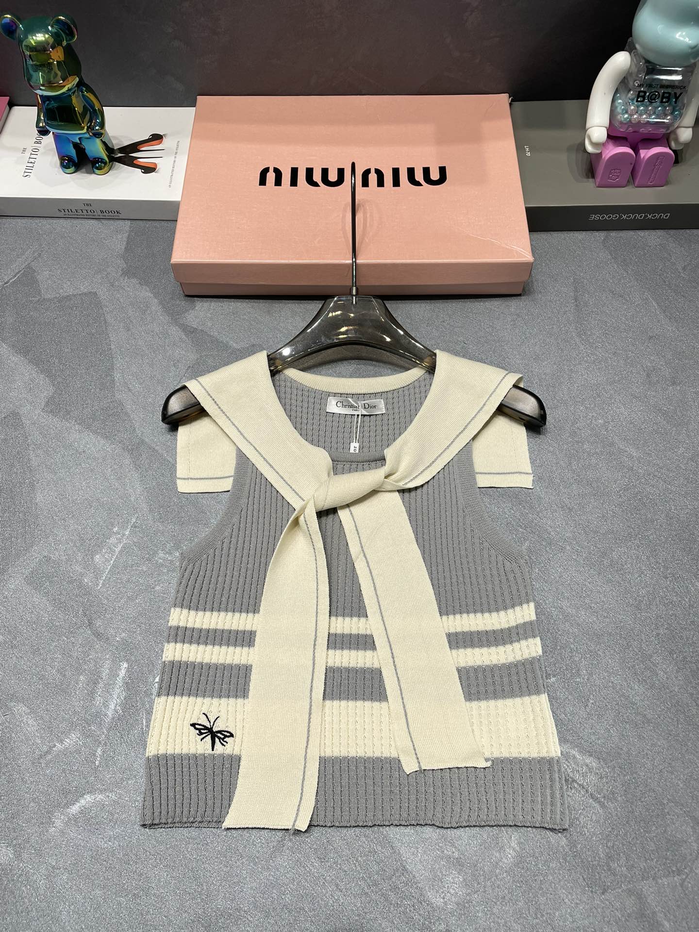 Navy knitted vest - Ultra-Collectible