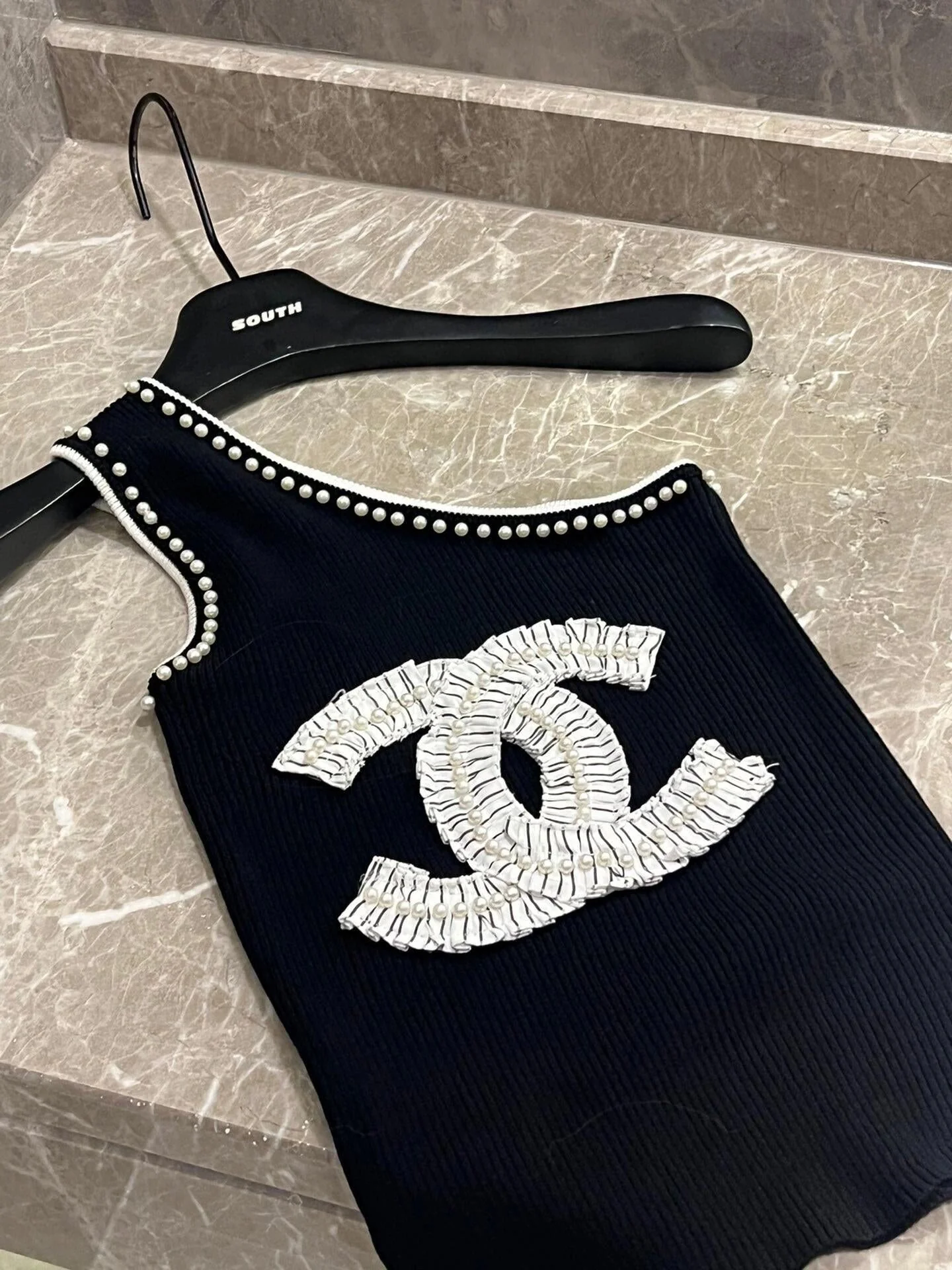 One shoulder camisole - Ultra-Collectible