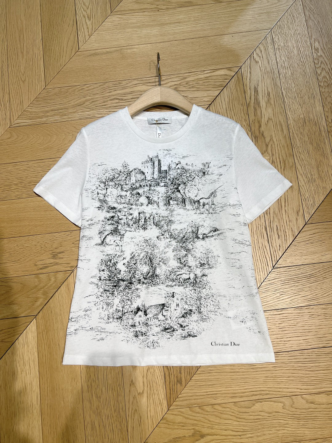 Elegant Sketch Short Sleeve T-Shirt - Ultra-Collectible