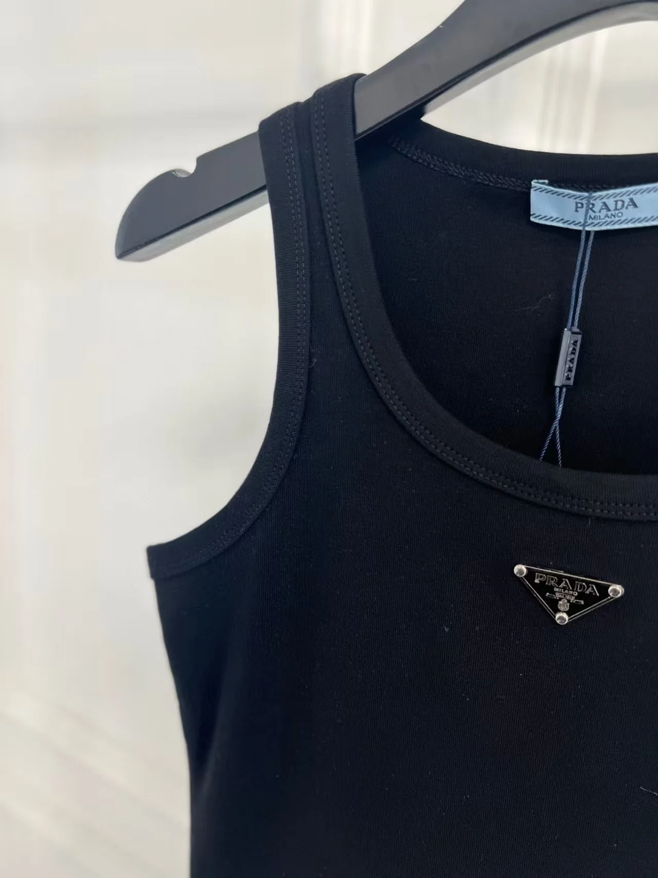 25ss metal logo crew neck tank top - Ultra-Collectible