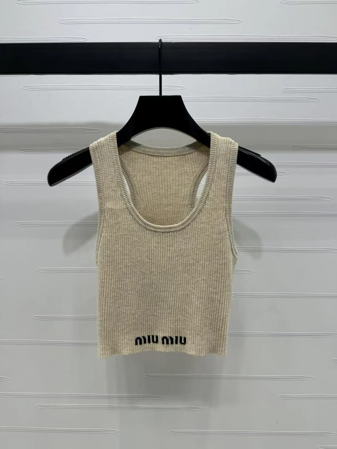 short knitted vest - Ultra-Collectible