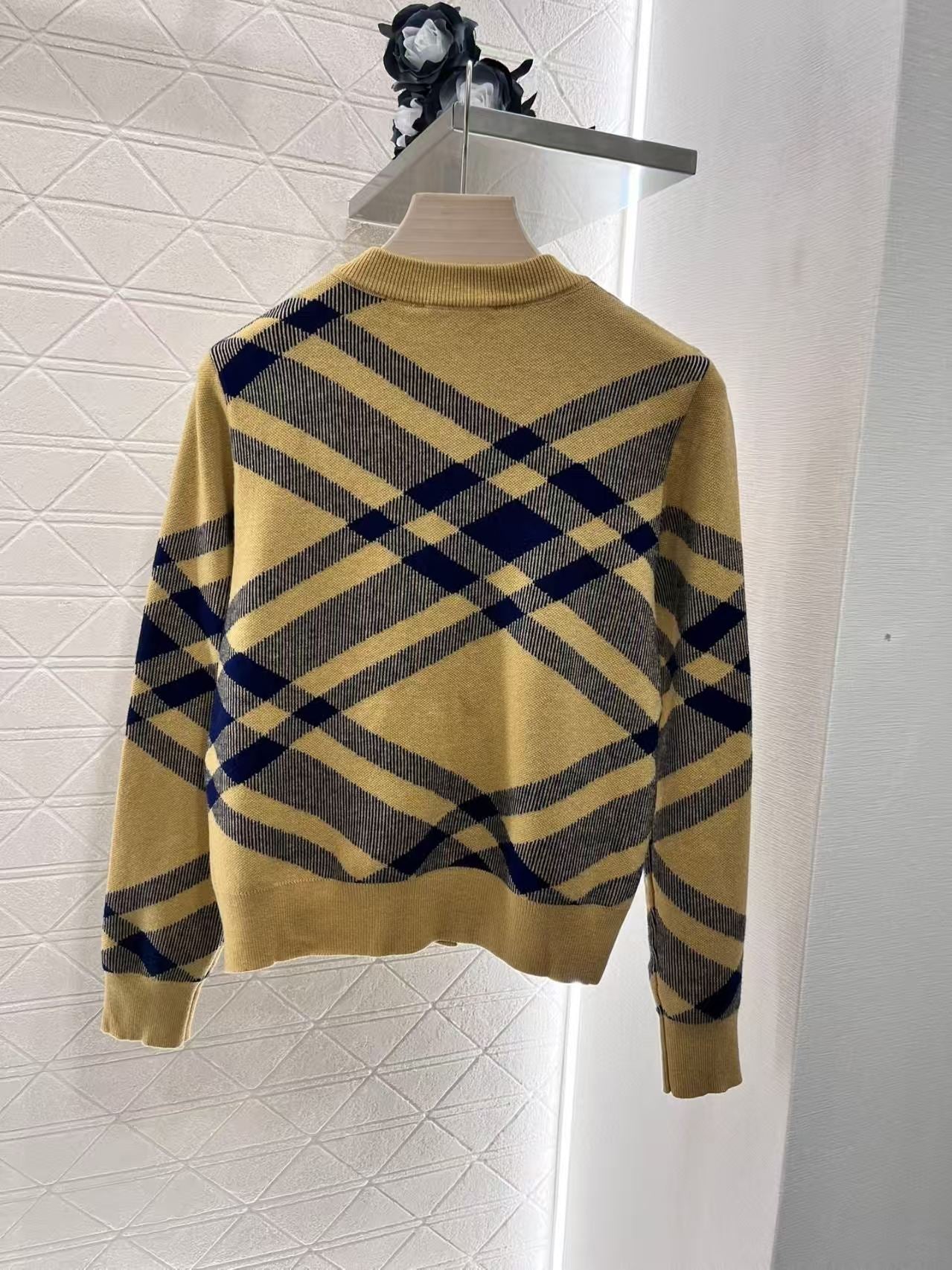 25ss early spring new embroidered letter cardigan - Ultra-Collectible