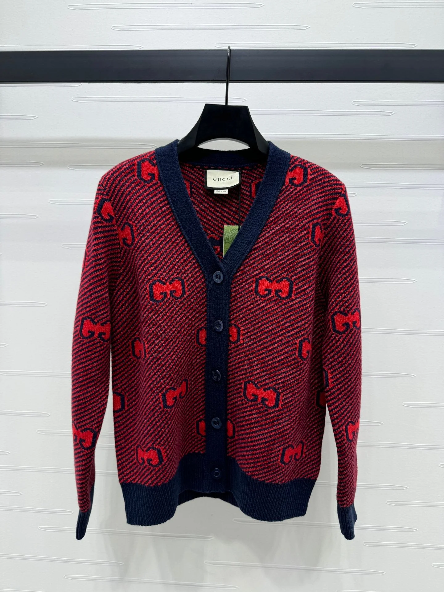 Red knitted cardigan - Ultra-Collectible