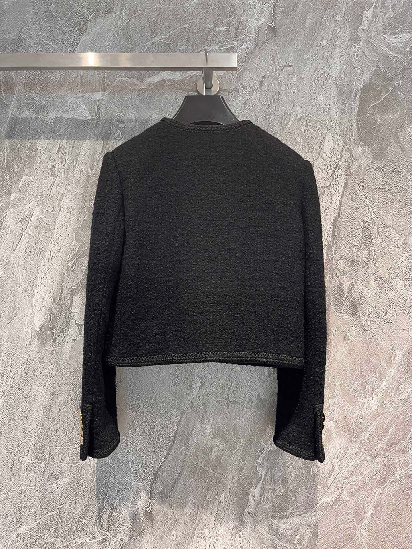 Black and gold tweed jacket - Ultra-Collectible