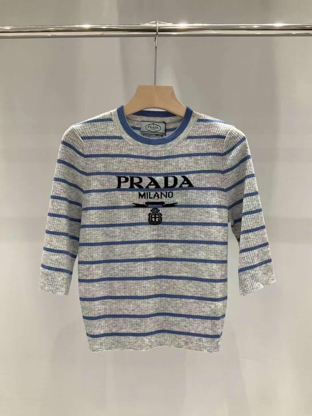 Striped knit short sleeves - Ultra-Collectible