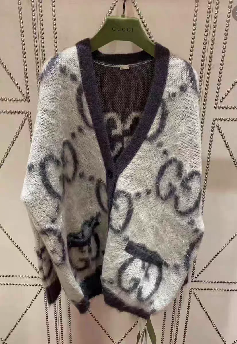 Classic and stylish mohair cardigan - Ultra-Collectible