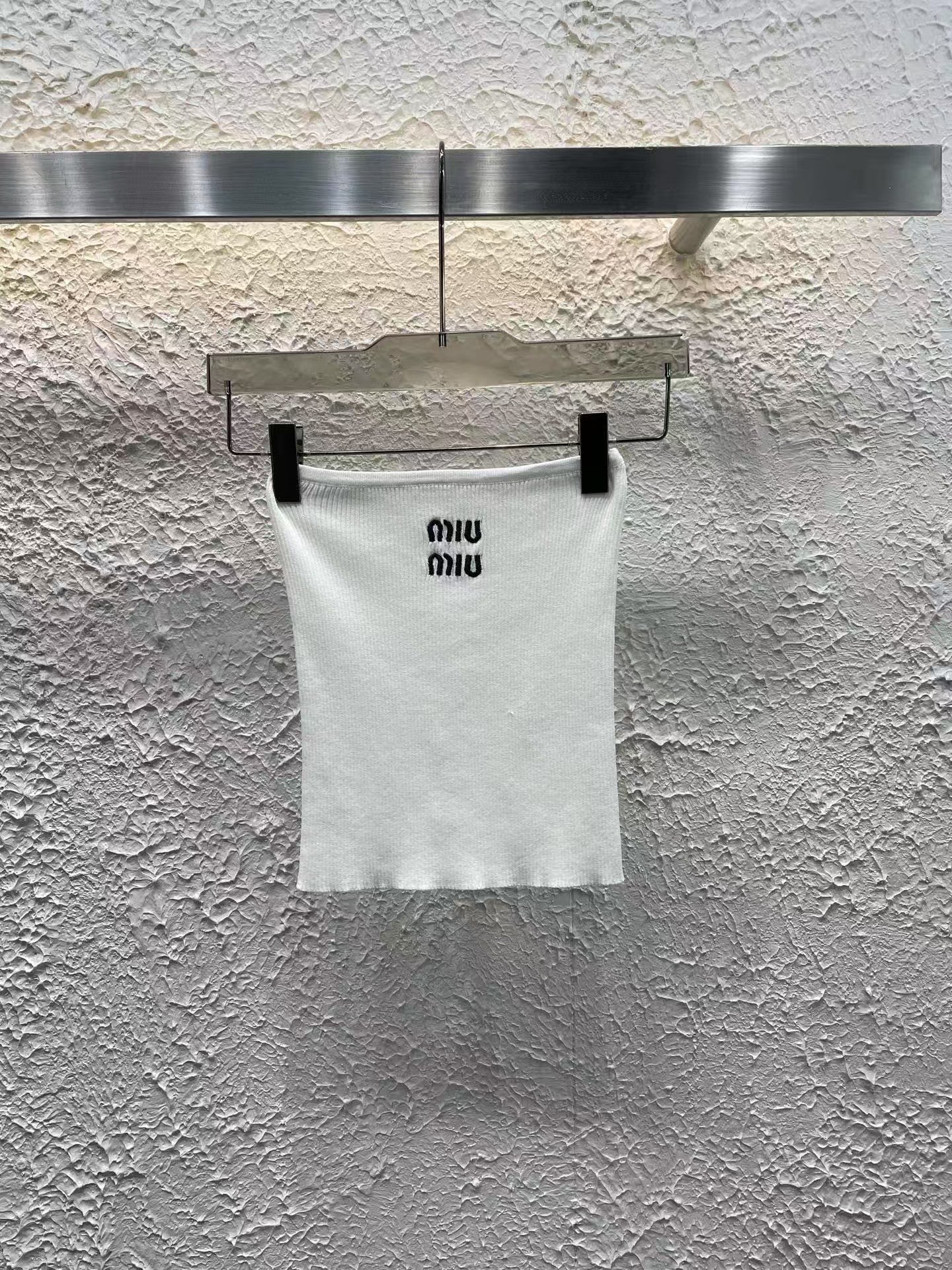 25Spring new embroidered letter knitted tube top - Ultra-Collectible