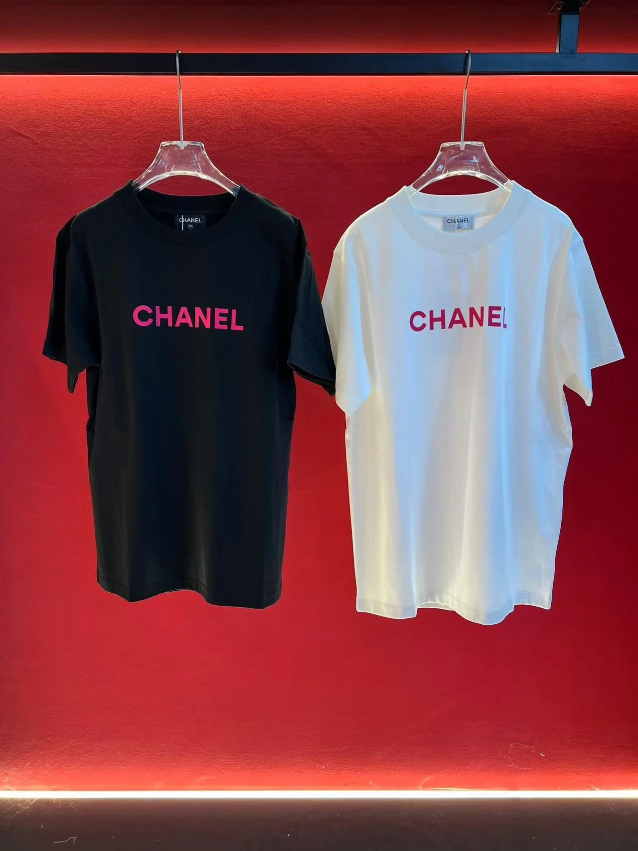 Round neck flocked letter short-sleeved T-shirt - Ultra-Collectible