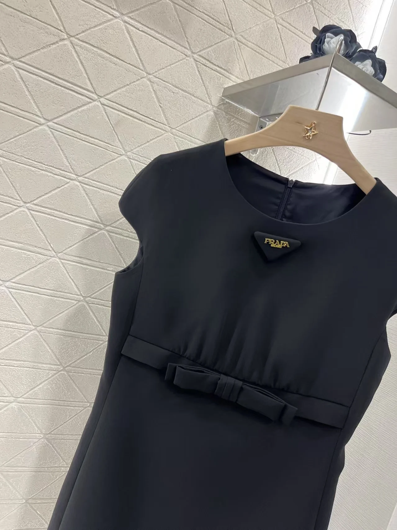 Bow short sleeve dress - Ultra-Collectible