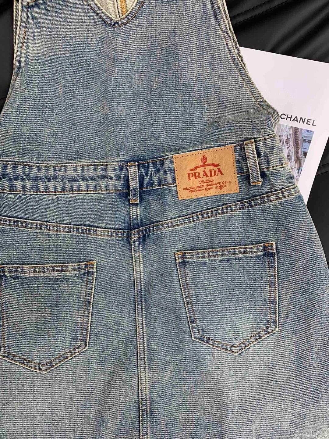 Denim suspender skirt - Ultra-Collectible