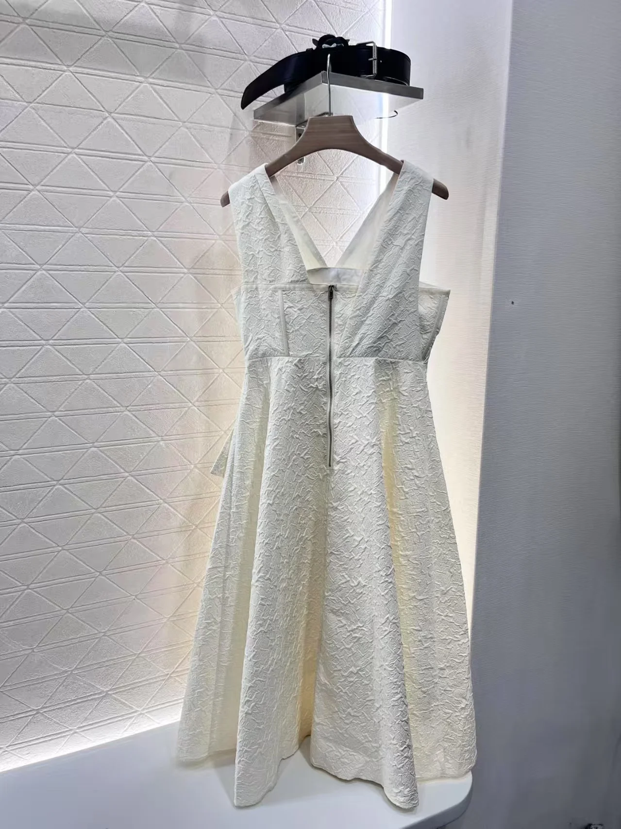 25ss Crossover Belt Dress - Ultra-Collectible